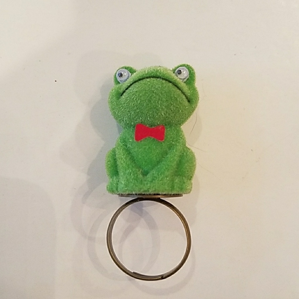 GASOLINE GLAMOUR fuzzy green frog ring